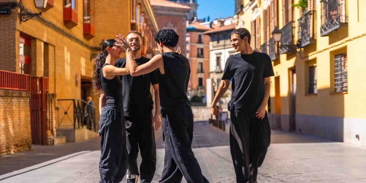Why Black Sweatpants Are a Fashion Staple and How to Make Them Unique